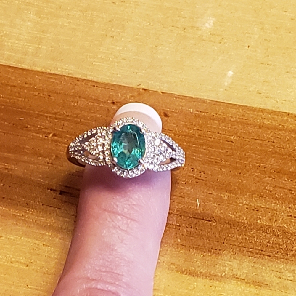 Genuine Brazilian Emerald Ring, sz 8